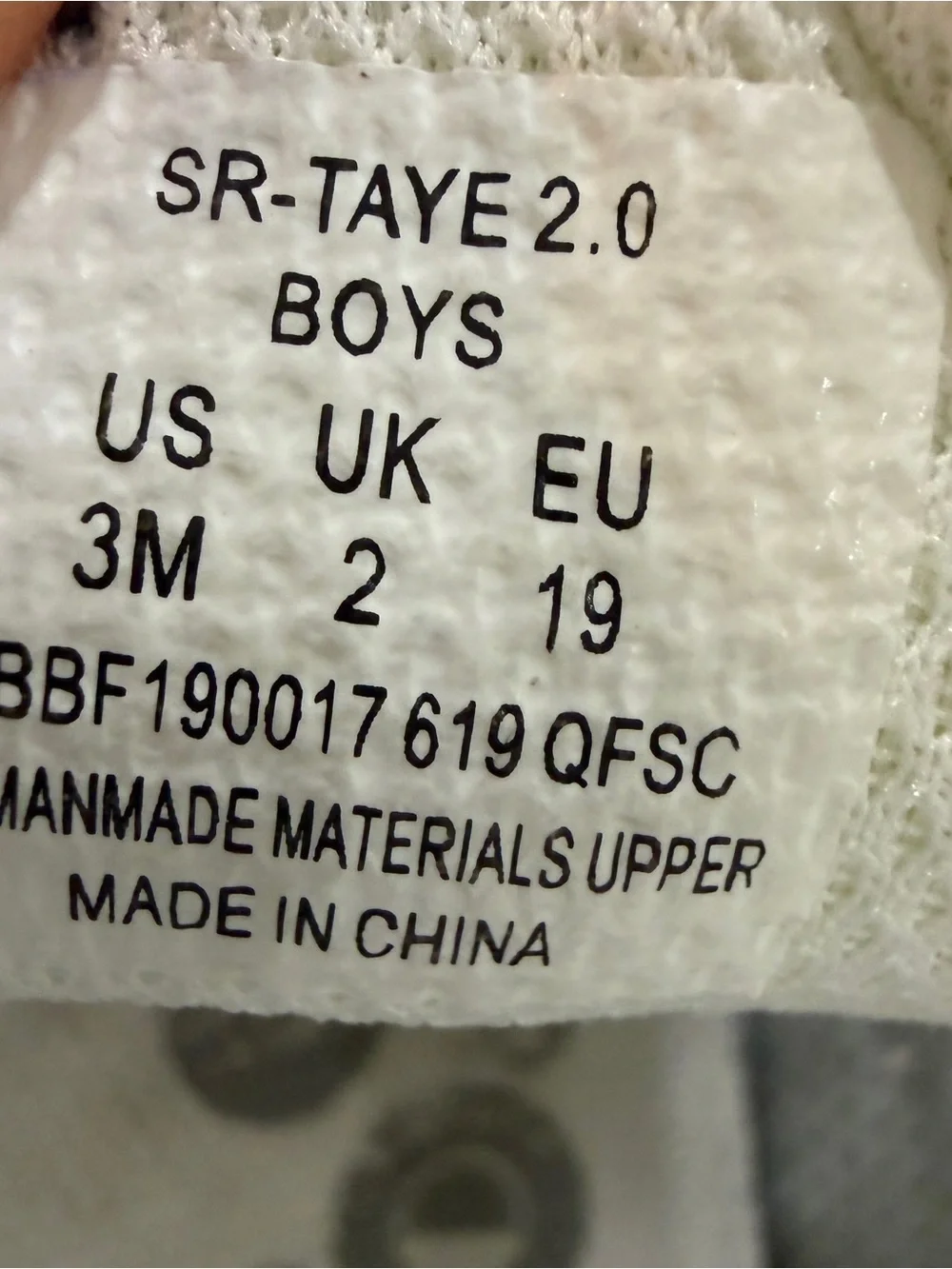 Stride Rite for Wide Feet Boys White Velcro Tennis Shoes Sz 3M
